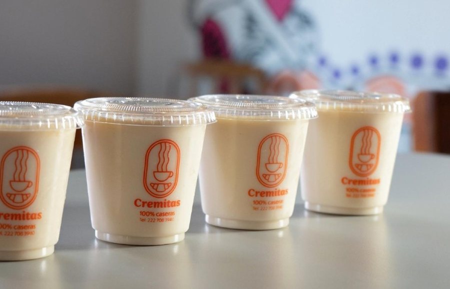 Cremitas cups branded for El Cuernito