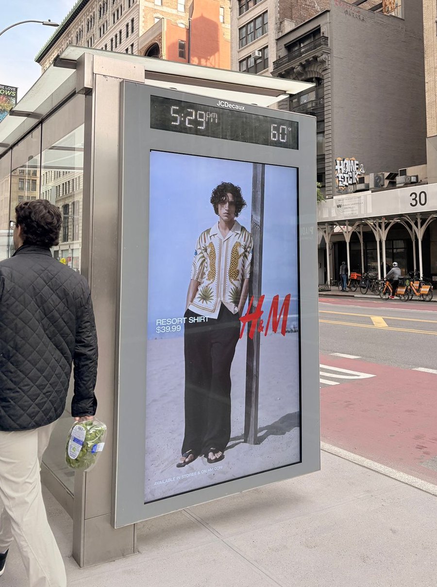 H&M Summer 2026 DOOH on a New York bus shelter